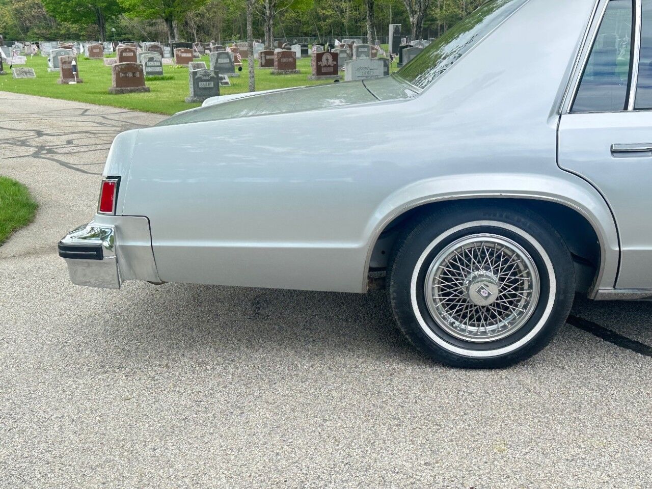 1977 Oldsmobile DELTA 88 SEDAN Charlton MA