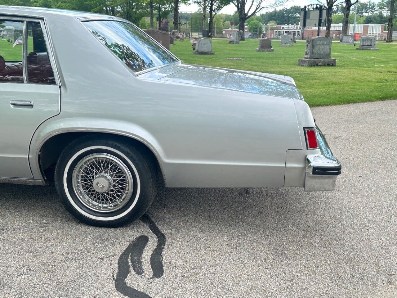 1977 Oldsmobile DELTA 88 SEDAN Charlton MA