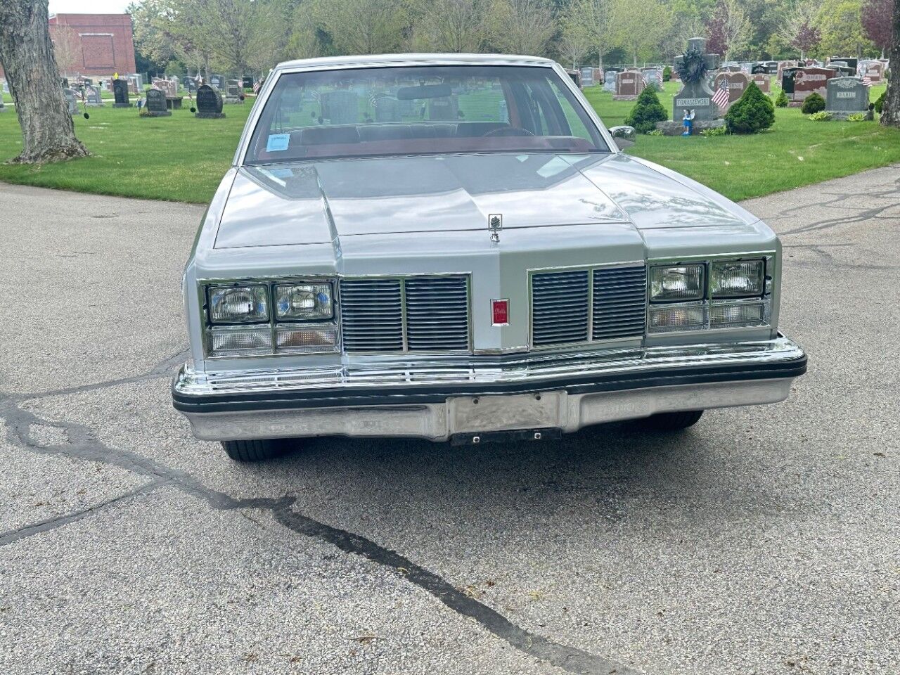 1977 Oldsmobile DELTA 88 SEDAN