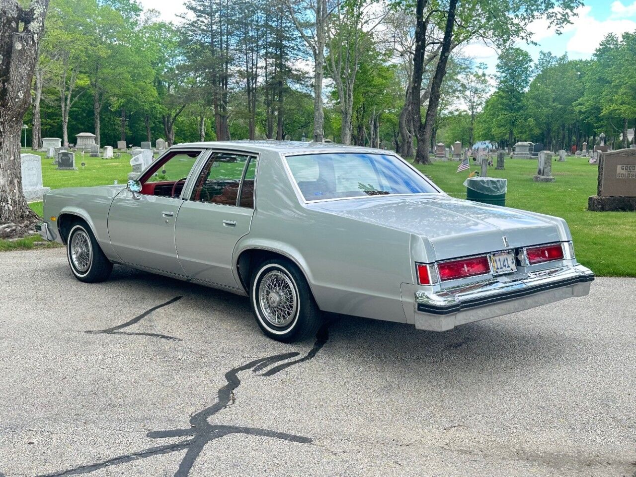 1977 Oldsmobile DELTA 88 SEDAN Charlton MA