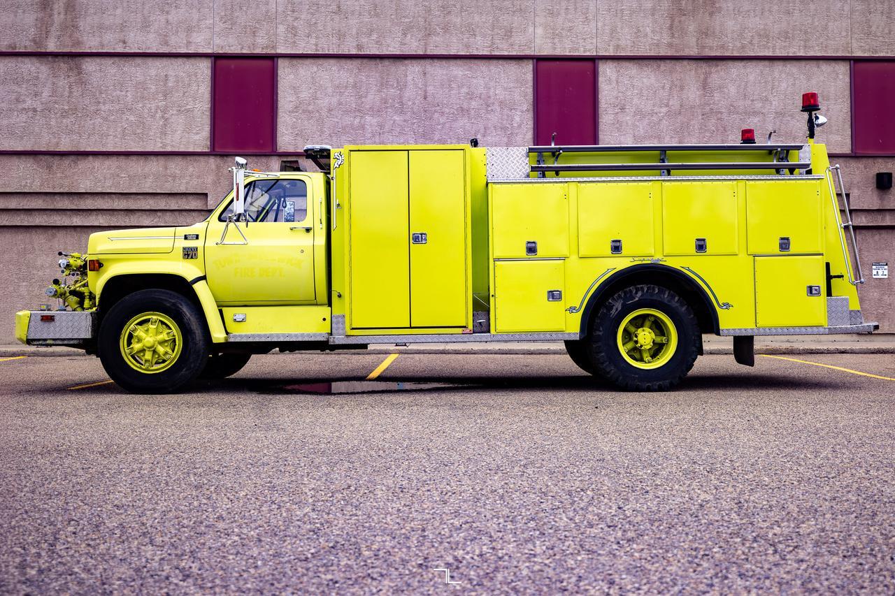 1979 Chevrolet C-8500 Pumper Fire Truck Red Deer AB
