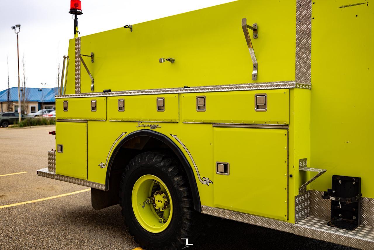 1979 Chevrolet C-8500 Pumper Fire Truck Red Deer AB