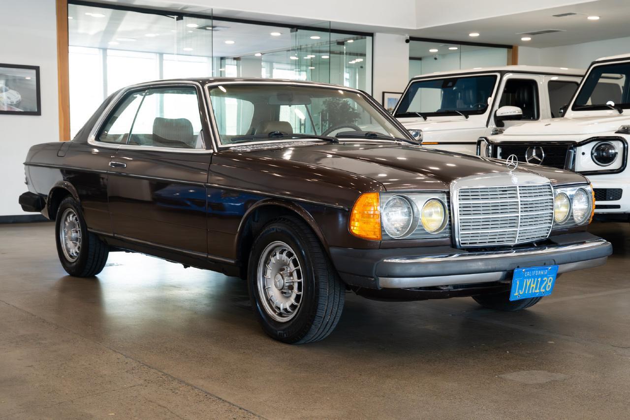1982 Mercedes-Benz 300-Class 300 CD