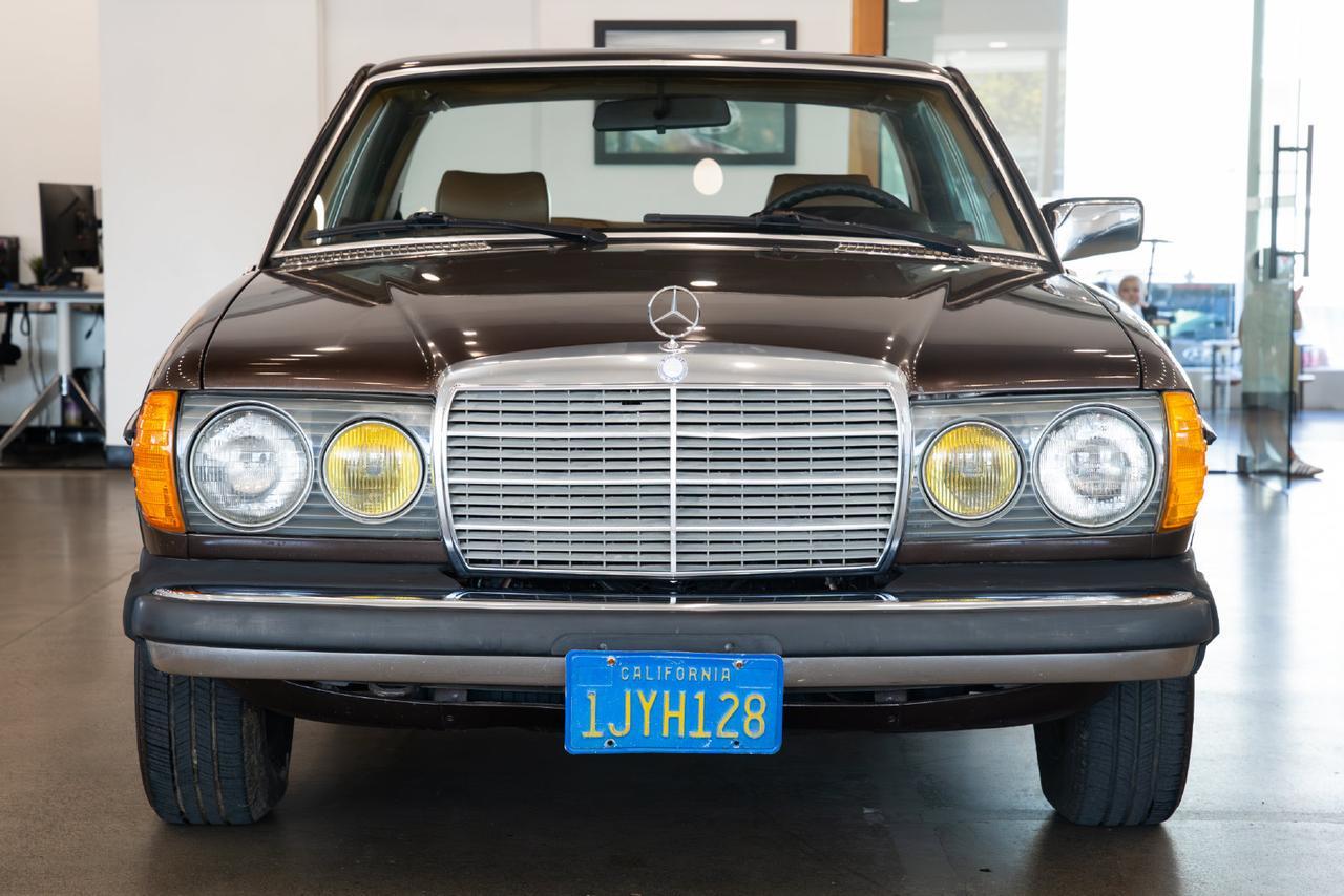 1982 Mercedes-Benz 300-Class 300 CD