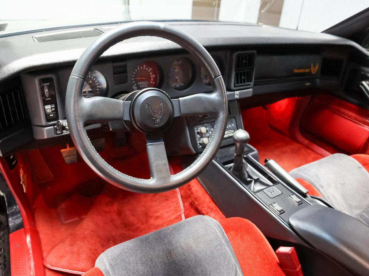 1985 Pontiac Firebird TRANS AM photo 9