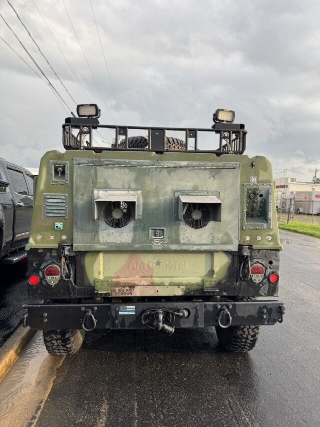 1986 AM General Humvee M998A1
