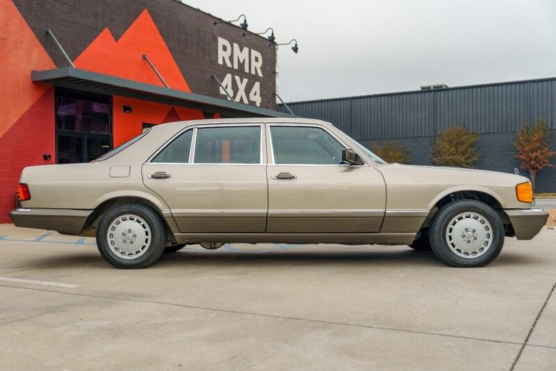 1986 Mercedes Benz 420 photo 4