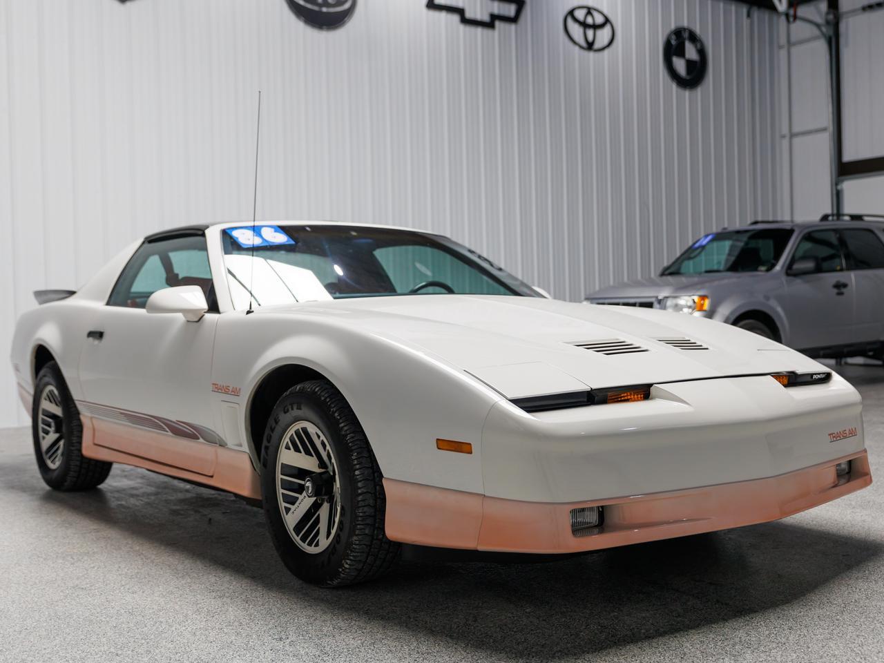 1986 Pontiac Firebird TRANS AM photo 8