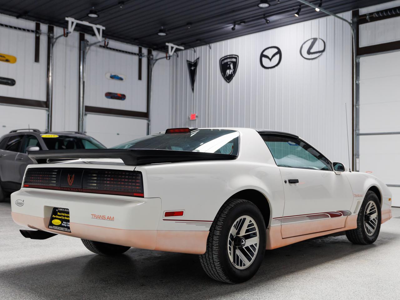 1986 Pontiac Firebird TRANS AM photo 6