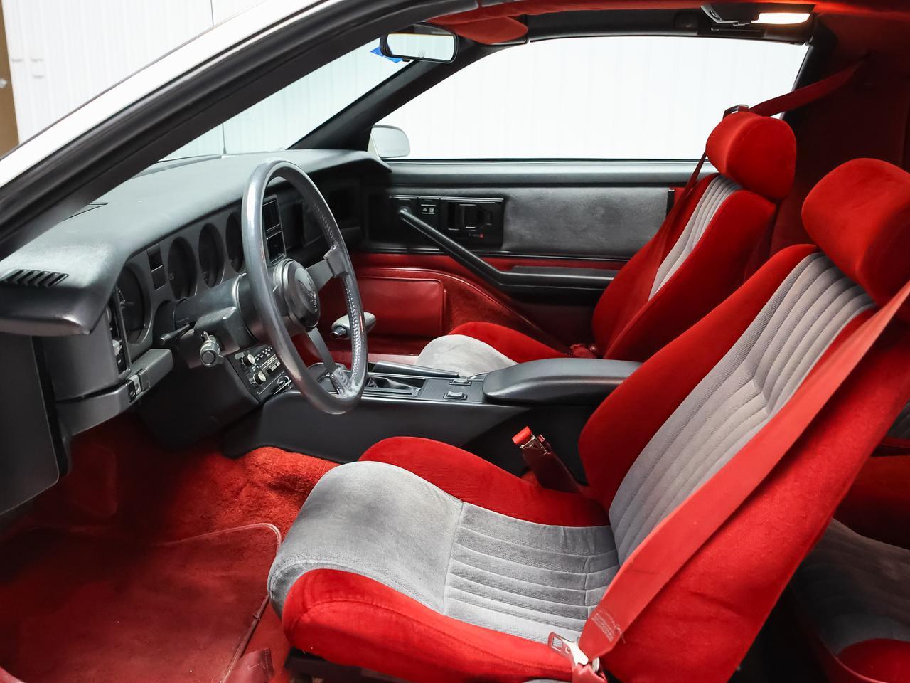1986 Pontiac Firebird TRANS AM photo 23