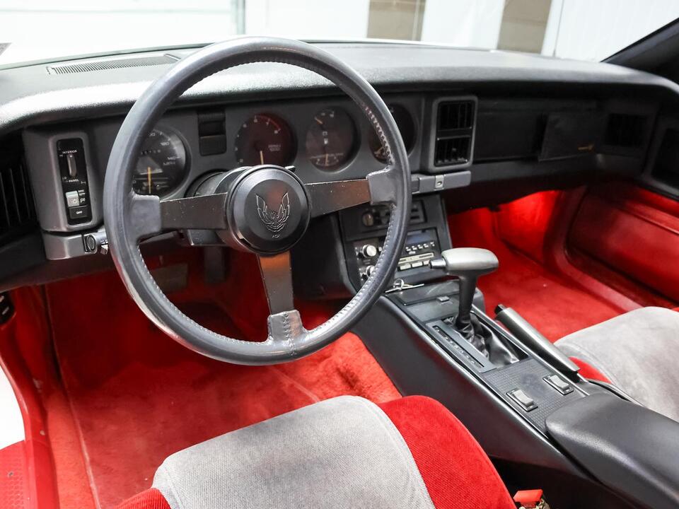 1986 Pontiac Firebird TRANS AM photo 31