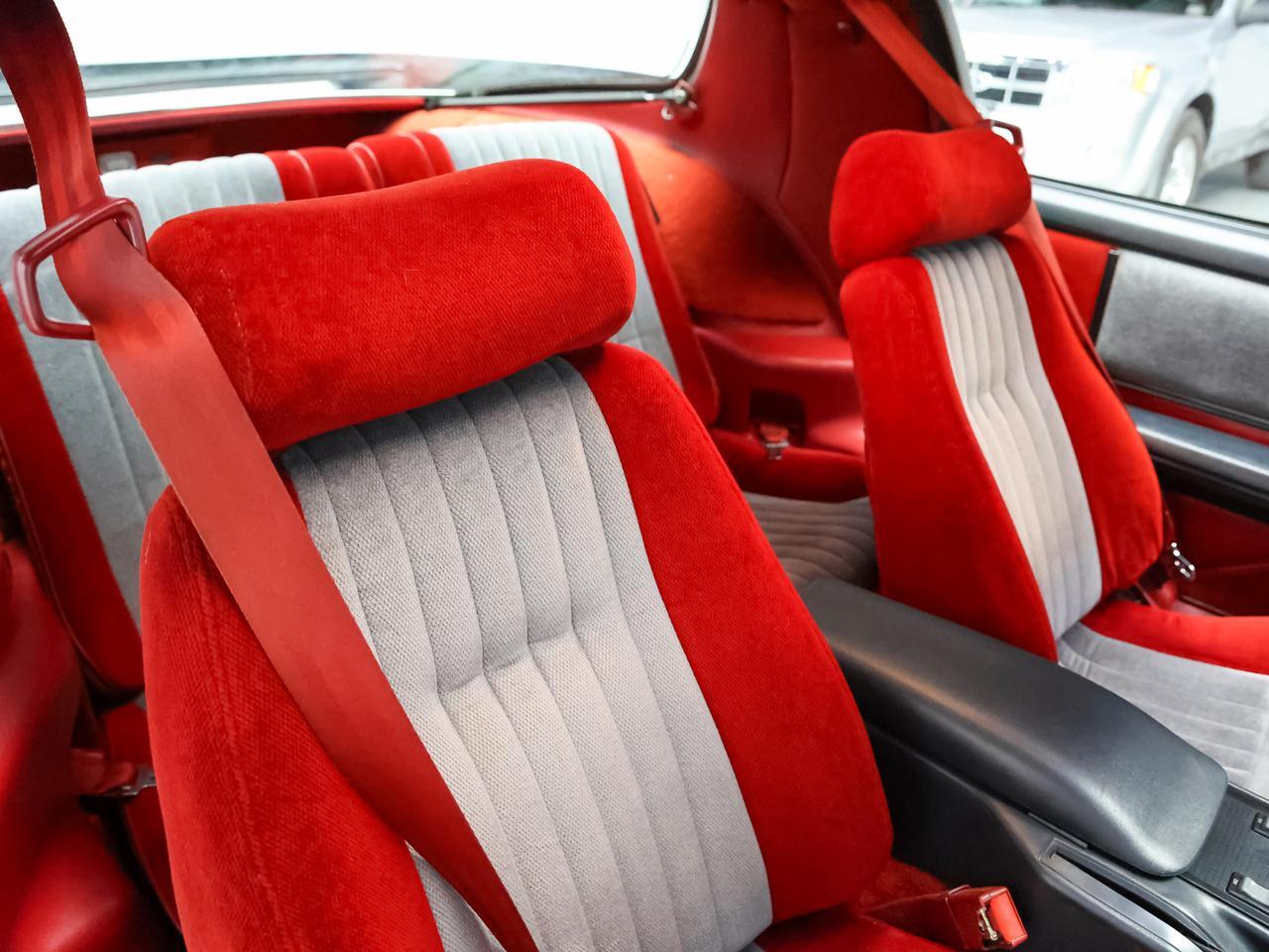 1986 Pontiac Firebird TRANS AM photo 10