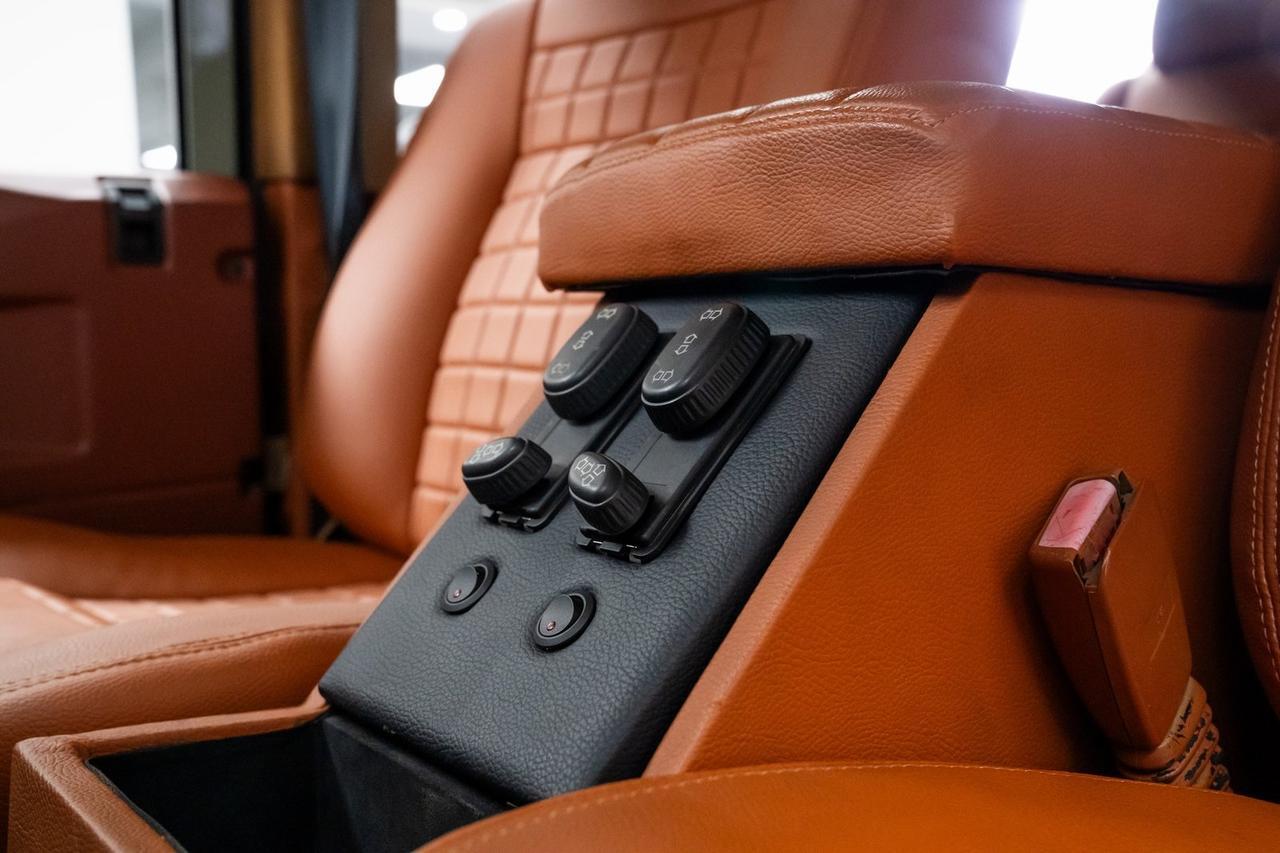 1987 Land Rover Defender 110 5-Speed Manual Heated Seats 3rd Row Seating Portland OR