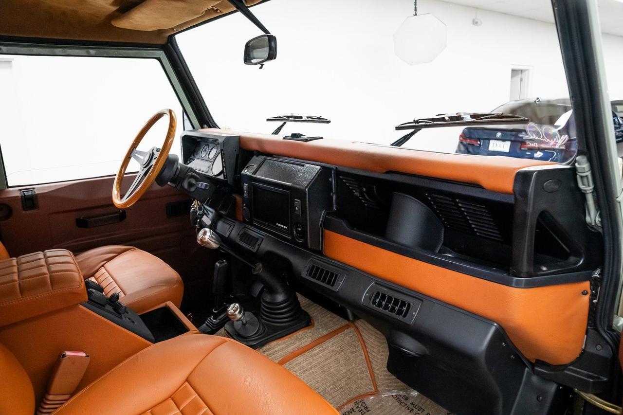 1987 Land Rover Defender 110 5-Speed Manual Heated Seats 3rd Row Seating Portland OR