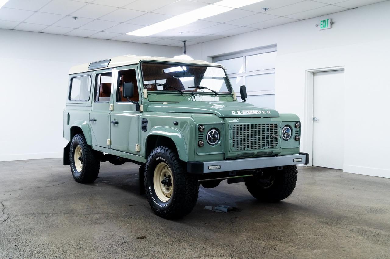 1987 Land Rover Defender 110 5-Speed Manual Heated Seats 3rd Row Seating Portland OR