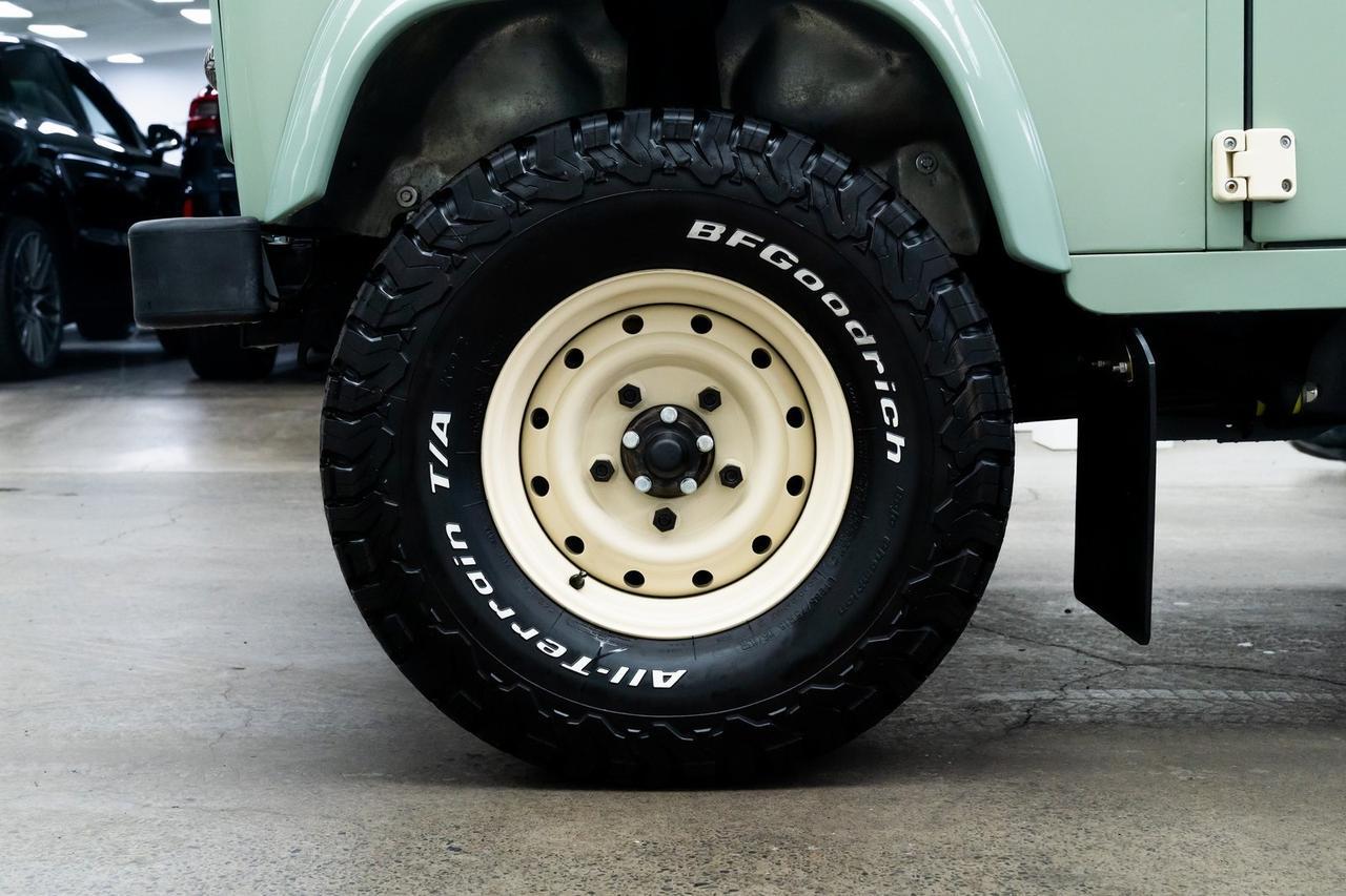 1987 Land Rover Defender 110 5-Speed Manual Heated Seats 3rd Row Seating Portland OR