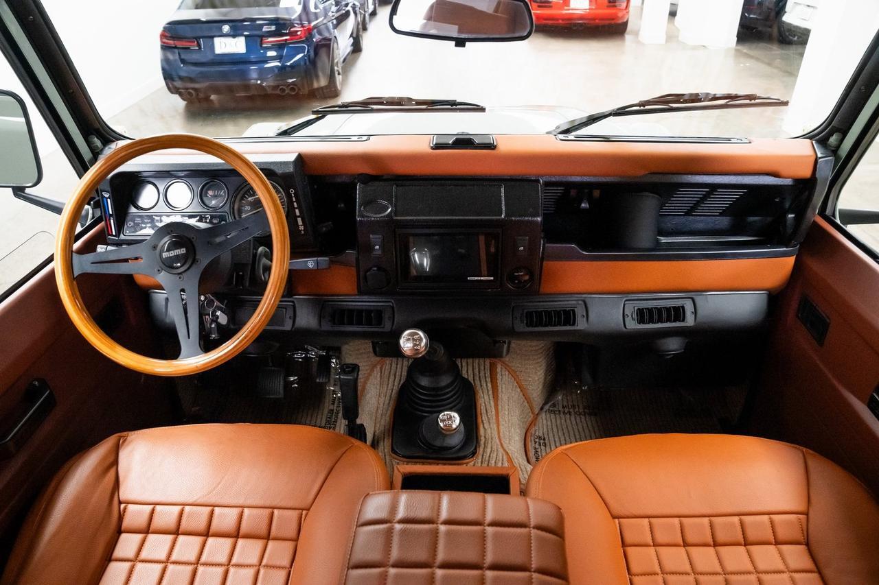 1987 Land Rover Defender 110 5-Speed Manual Heated Seats 3rd Row Seating Portland OR