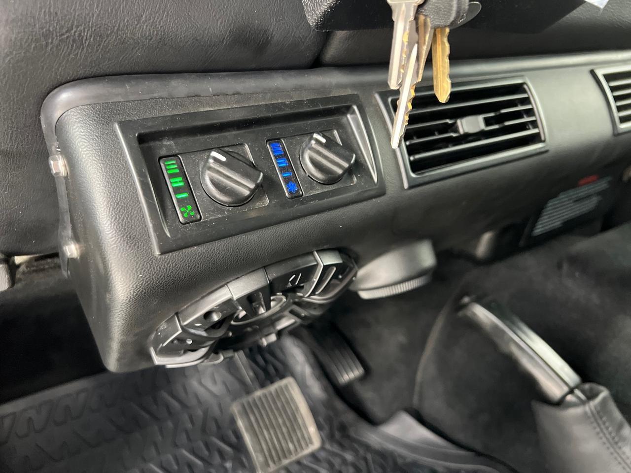 1987 Land Rover Defender 110 Full Frame-off Restoration by Warren Defender, 2.8L 300tdi Houston TX