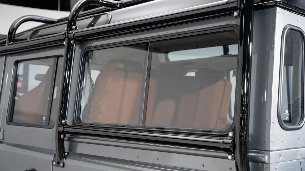 1987 Land Rover Defender 110 W/ Custom Diamond Stitched Sport Seats Franklin TN