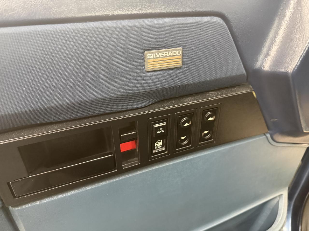 1988 CHEVROLET K1500 SILVERADO Connellsville PA