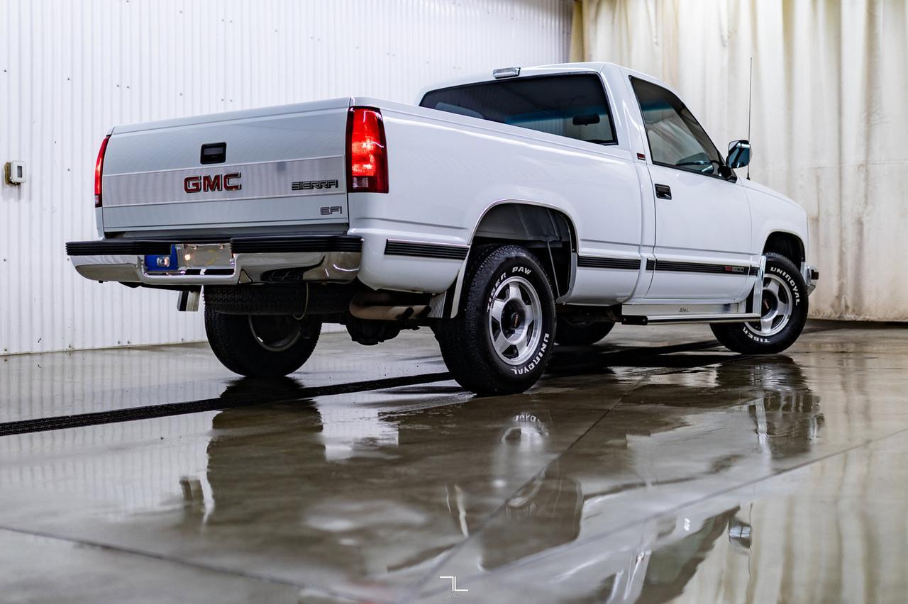 1989 GMC Sierra 1500 4x2 Reg Cab SLE Red Deer AB