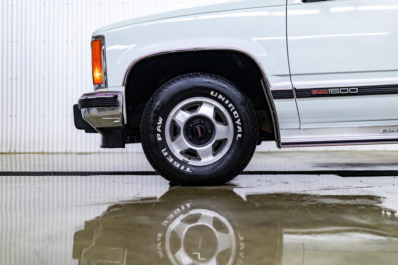 1989 GMC Sierra 1500 4x2 Reg Cab SLE Red Deer AB