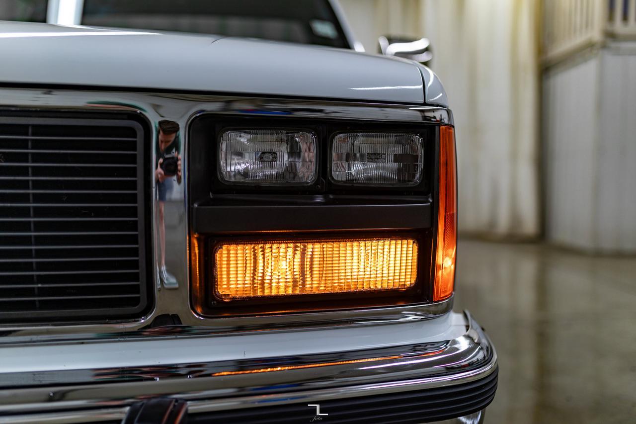 1989 GMC Sierra 1500 4x2 Reg Cab SLE Red Deer AB