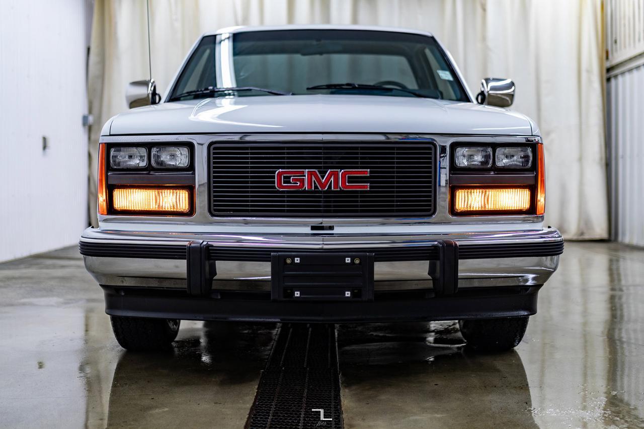 1989 GMC Sierra 1500 4x2 Reg Cab SLE Red Deer AB