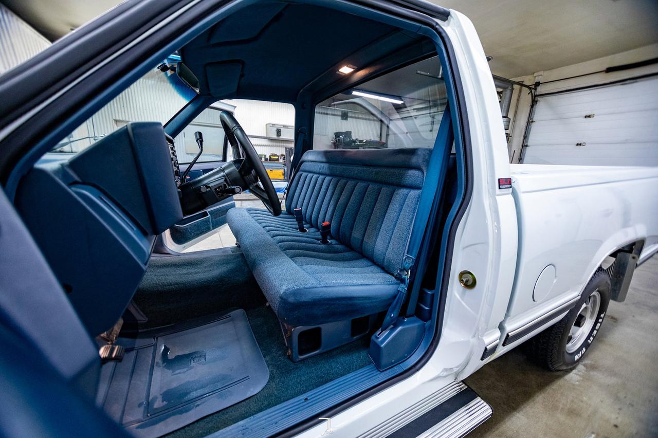 1989 GMC Sierra 1500 4x2 Reg Cab SLE Red Deer AB