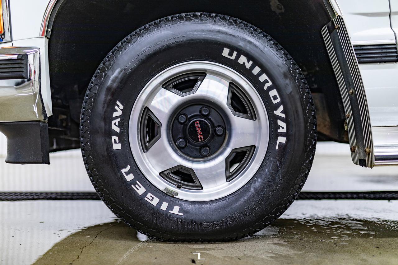 1989 GMC Sierra 1500 4x2 Reg Cab SLE Red Deer AB