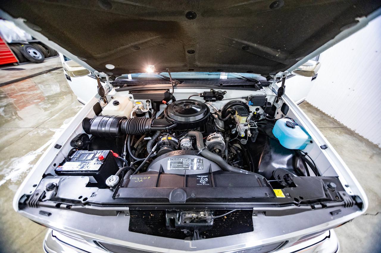 1989 GMC Sierra 1500 4x2 Reg Cab SLE Red Deer AB