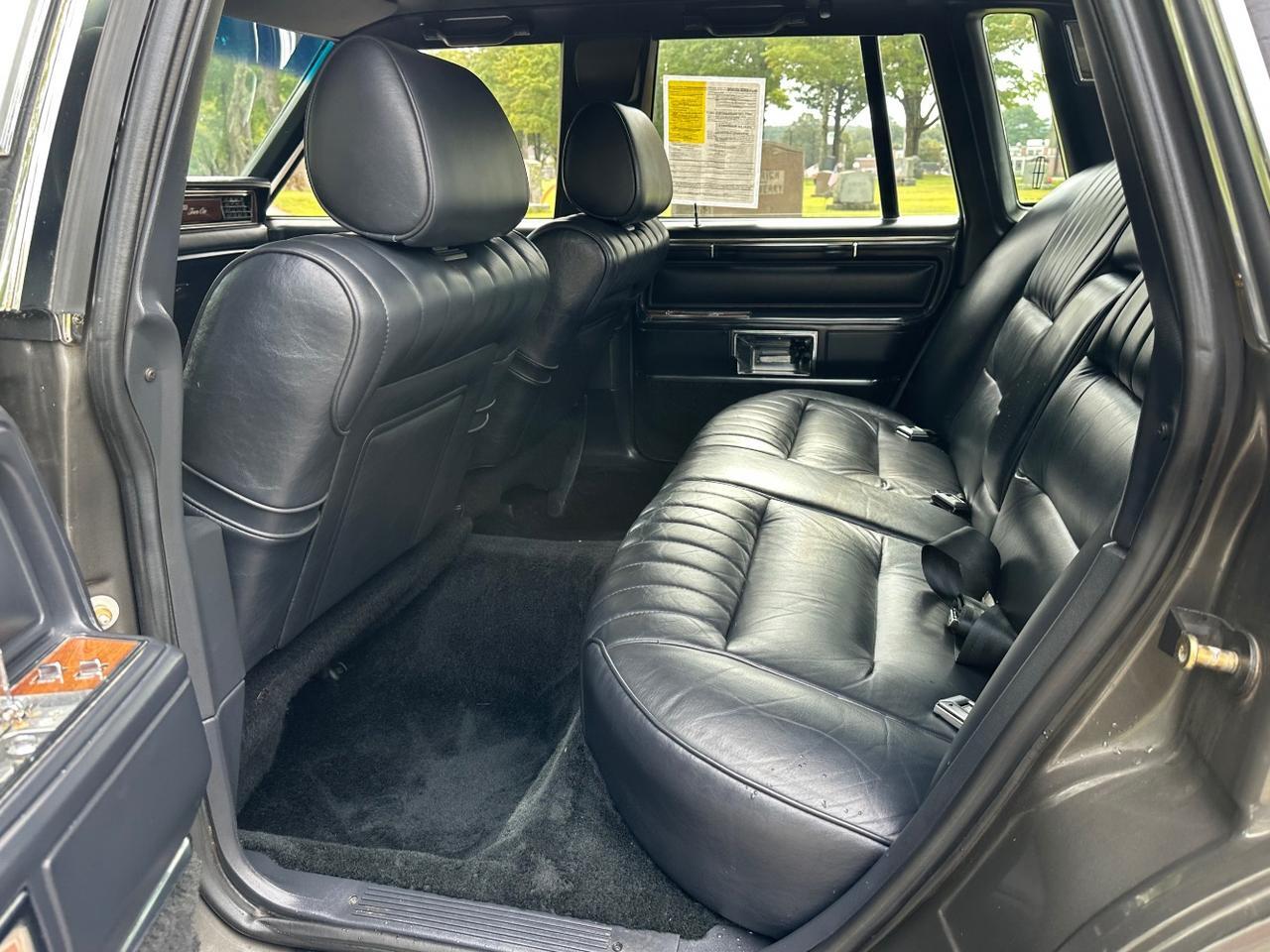1989 Lincoln Town Car SEDAN Charlton MA