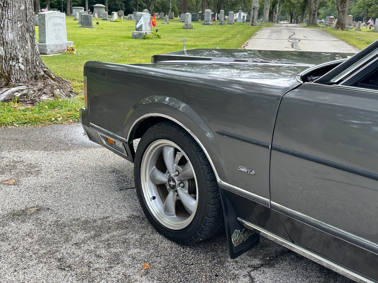 1989 Lincoln Town Car SEDAN Charlton MA