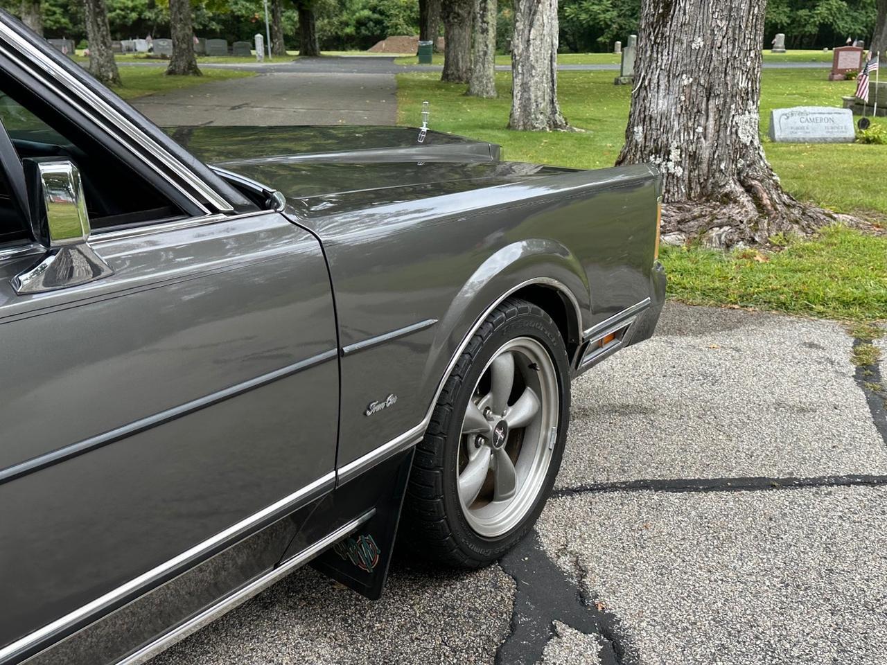 1989 Lincoln Town Car SEDAN Charlton MA