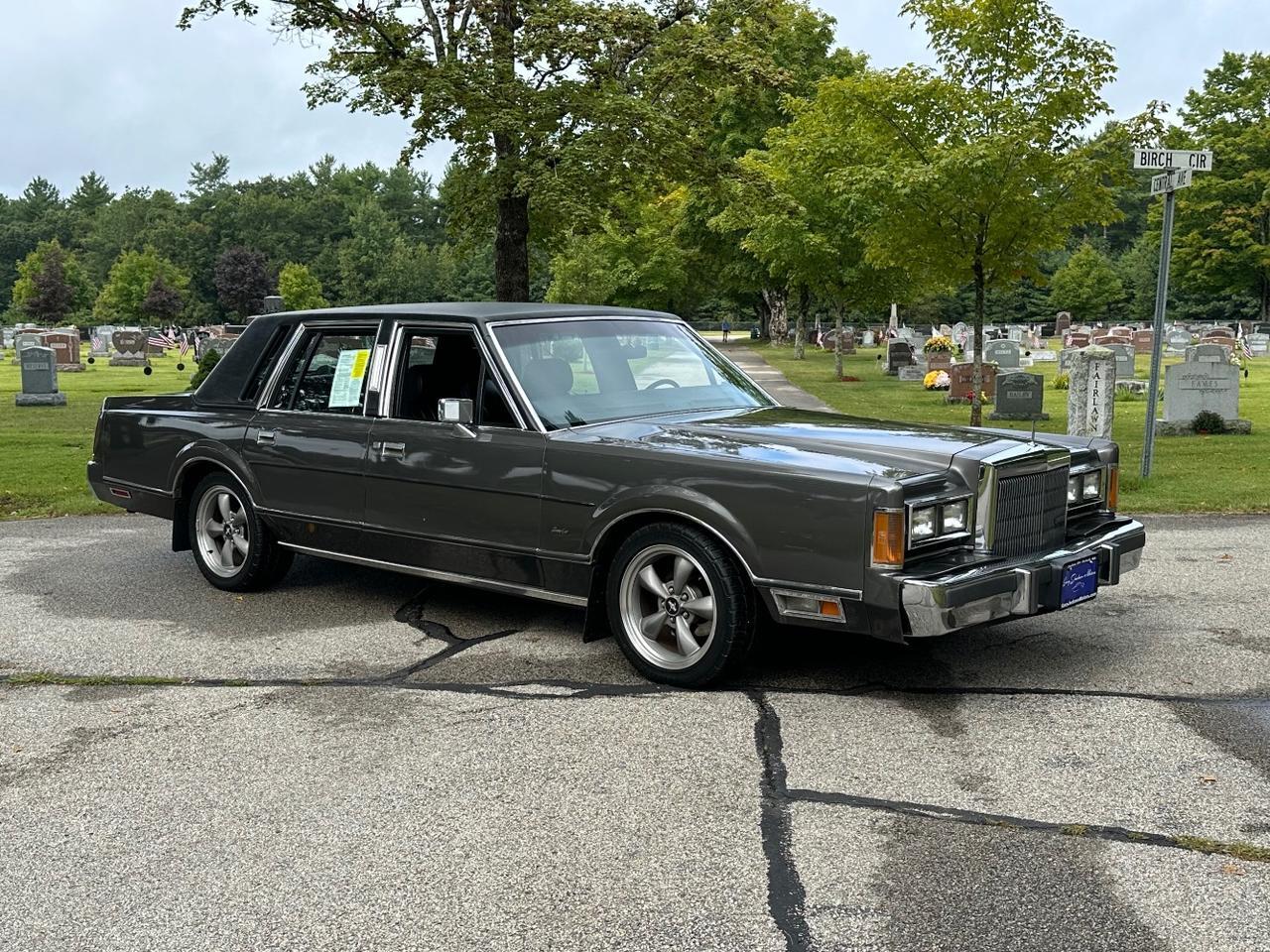 1989 Lincoln Town Car SEDAN Charlton MA