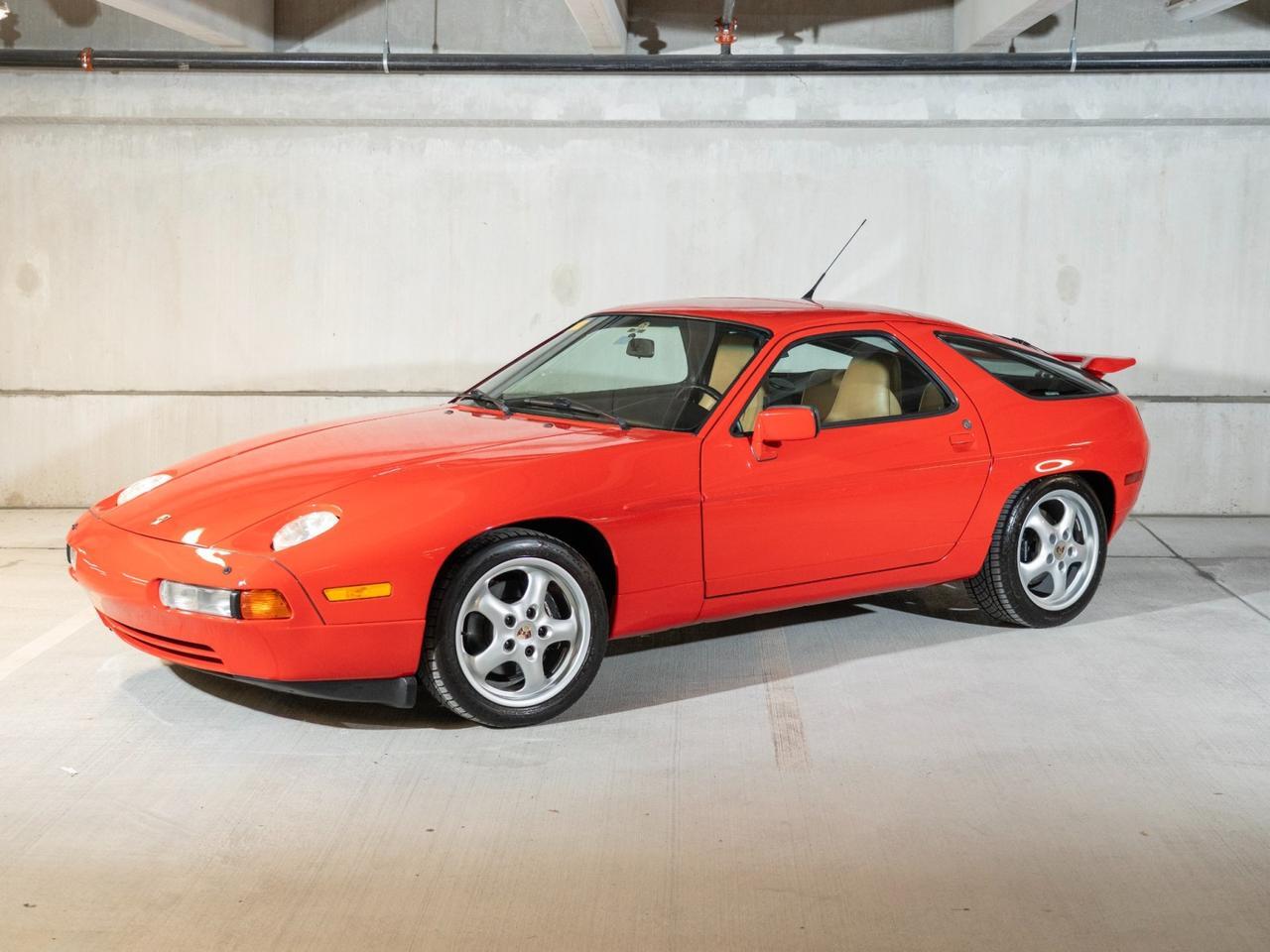 1989 Porsche 928 S4