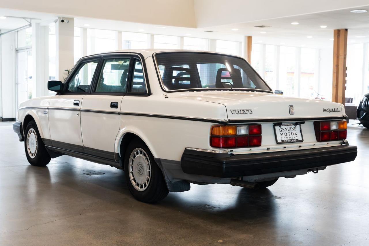 1989 Volvo 240 DL Gladstone OR