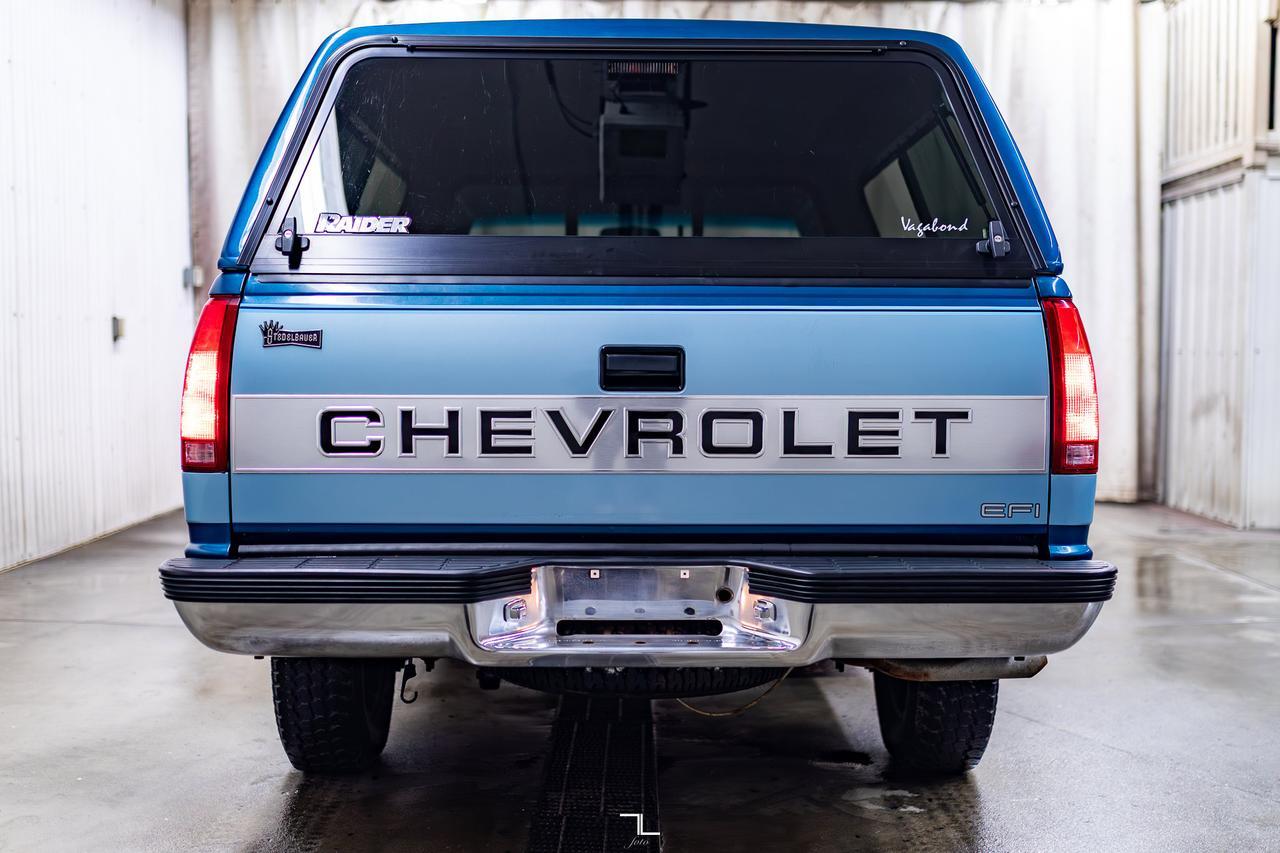1990 Chevrolet K1500 4x4 Reg Cab Sport Short Box Topper Red Deer AB
