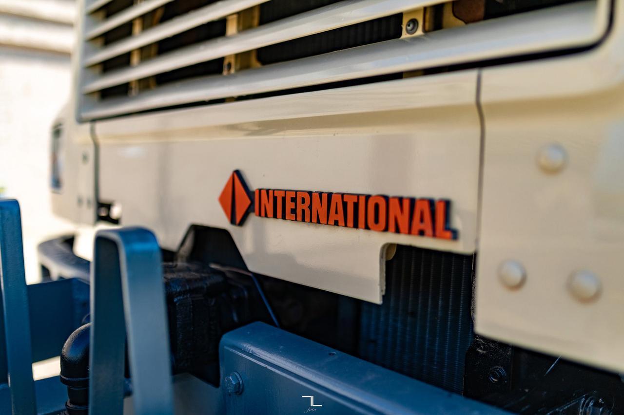 1990 International 4900 Day Cab Water Tank Truck Diesel Red Deer AB