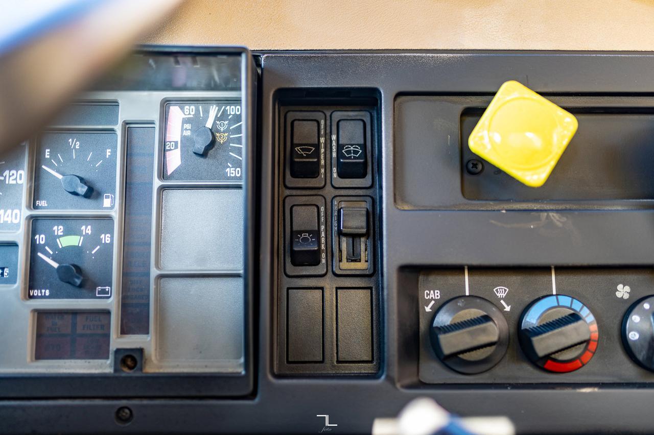 1990 International 4900 Day Cab Water Tank Truck Diesel Red Deer AB