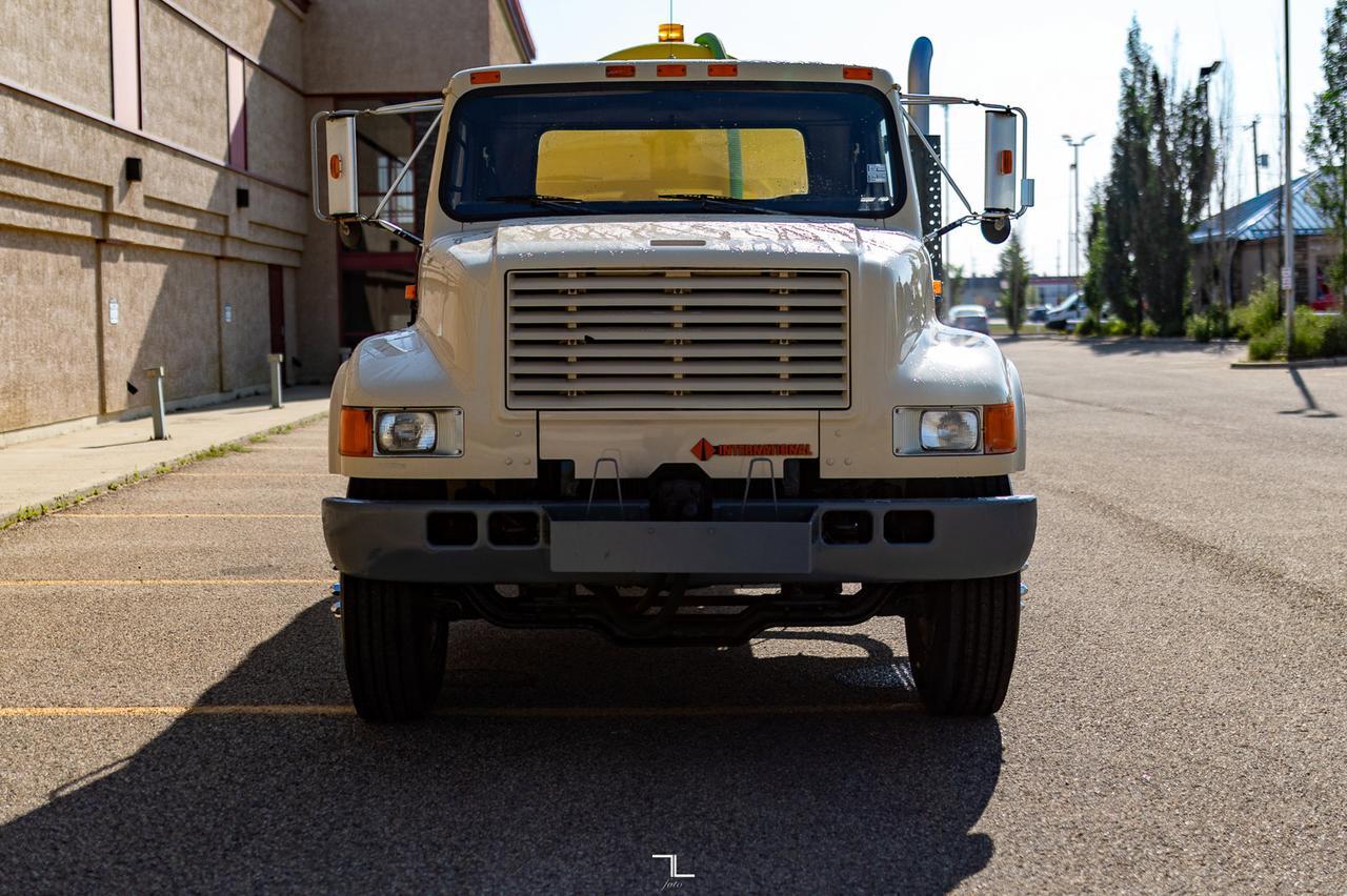 1990 International 4900 Day Cab Water Tank Truck Diesel Red Deer AB