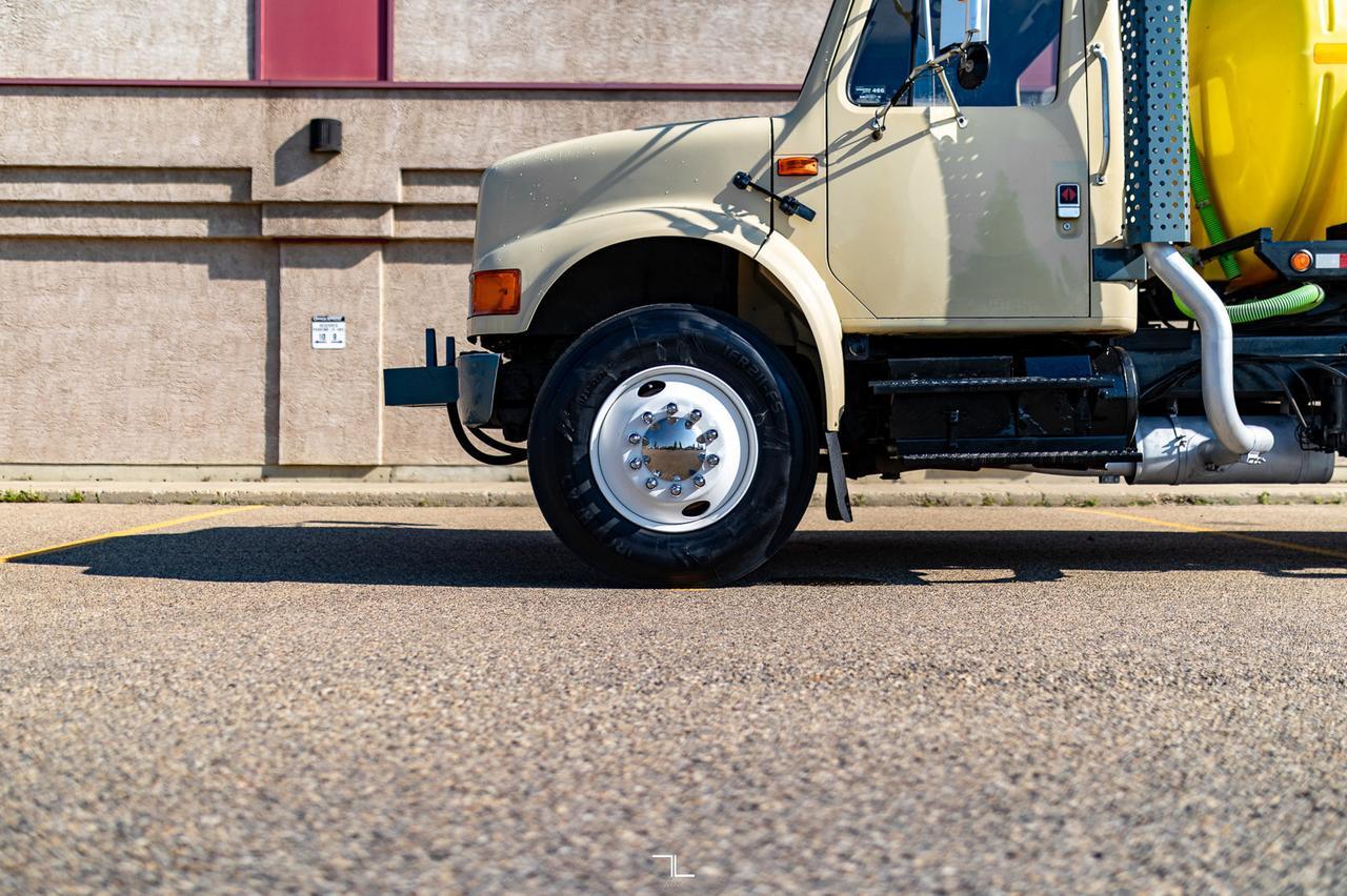 1990 International 4900 Day Cab Water Tank Truck Diesel Red Deer AB