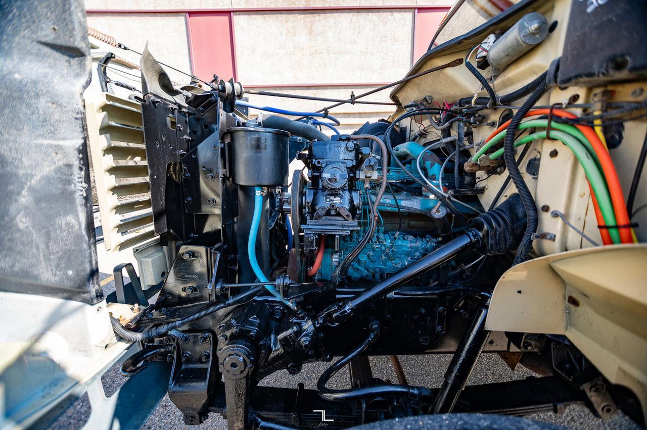 1990 International 4900 Day Cab Water Tank Truck Diesel Red Deer AB