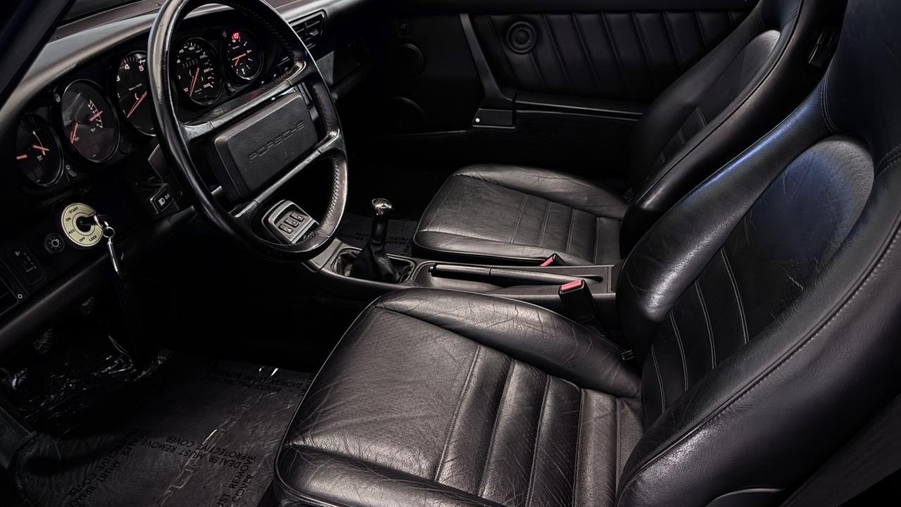 1990 Porsche 911 Carrera 2 Coupe RWD