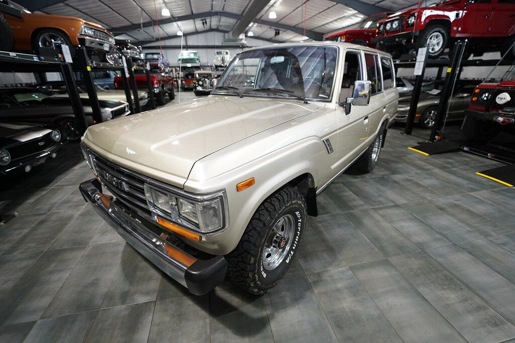 1990 TOYOTA LAND CRUISER BASE