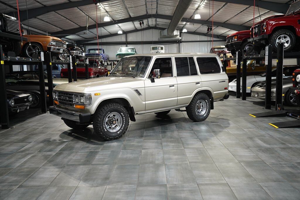 1990 TOYOTA LAND CRUISER BASE