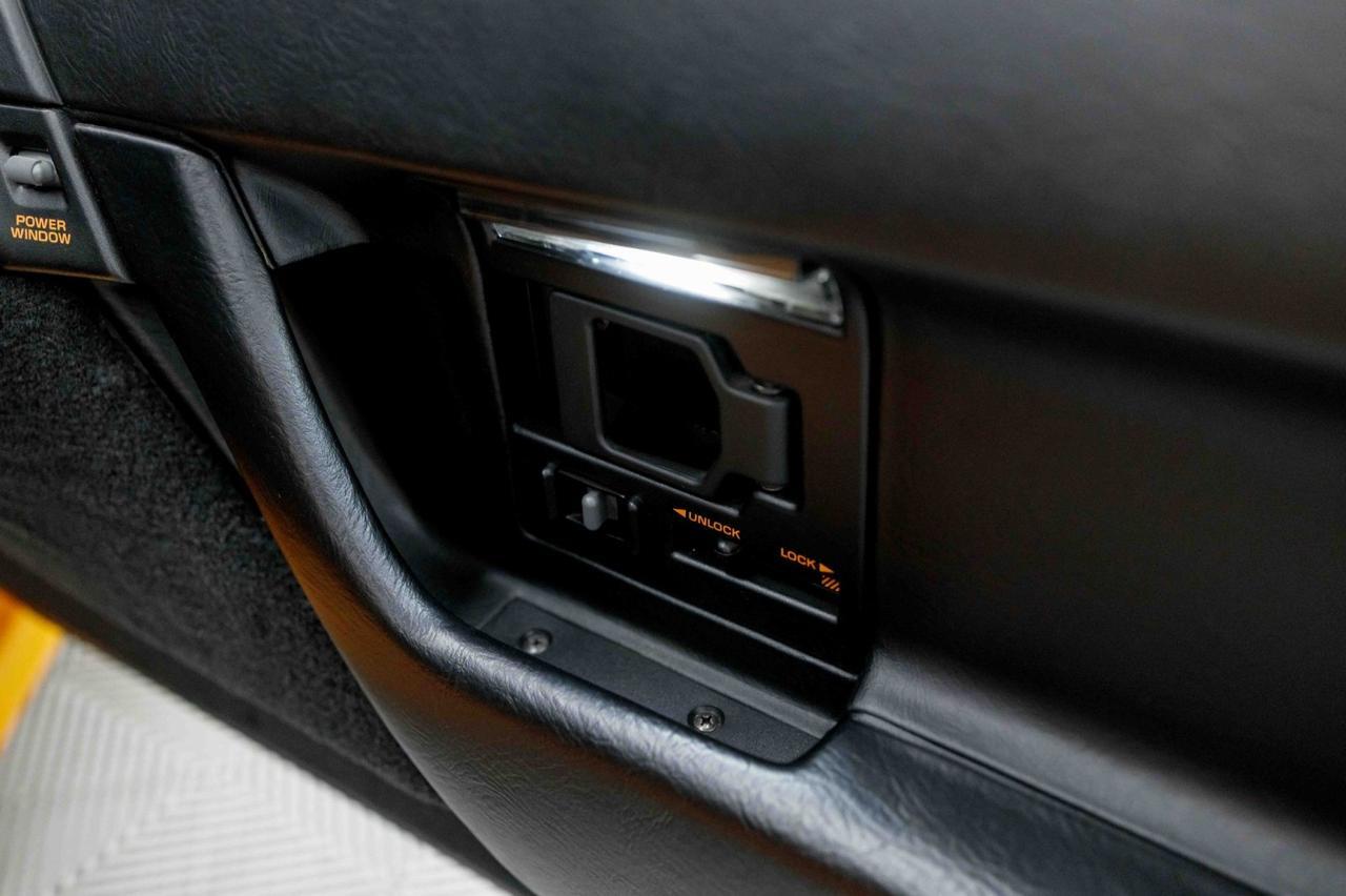 1991 Chevrolet Corvette ZR-1 Shinoda/Rick Mears Special Edition Marietta GA