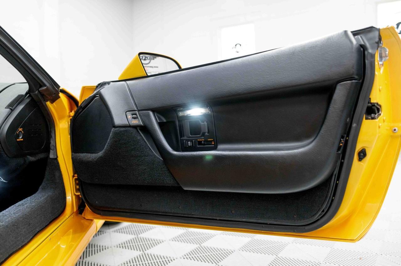 1991 Chevrolet Corvette ZR-1 Shinoda/Rick Mears Special Edition Marietta GA