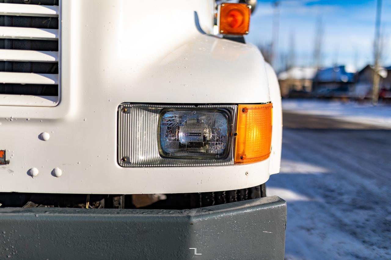 1991 International 4900 Day Cab & Chassis Diesel Red Deer AB