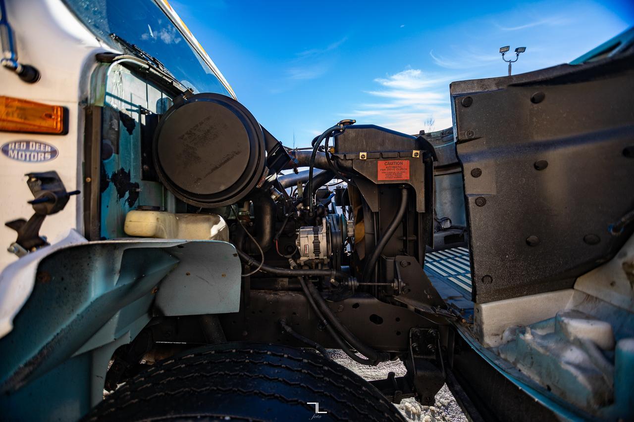 1991 International 4900 Day Cab & Chassis Diesel Red Deer AB